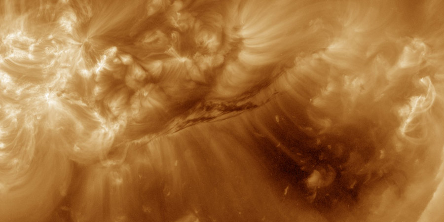 Minor G1 geomagnetic storm watch for 6 April